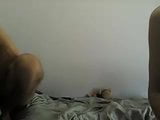 Chicos maricones en la cama con juguetes y peluche snapshot 24