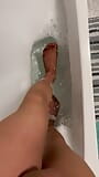 Meia-calça no banho snapshot 8