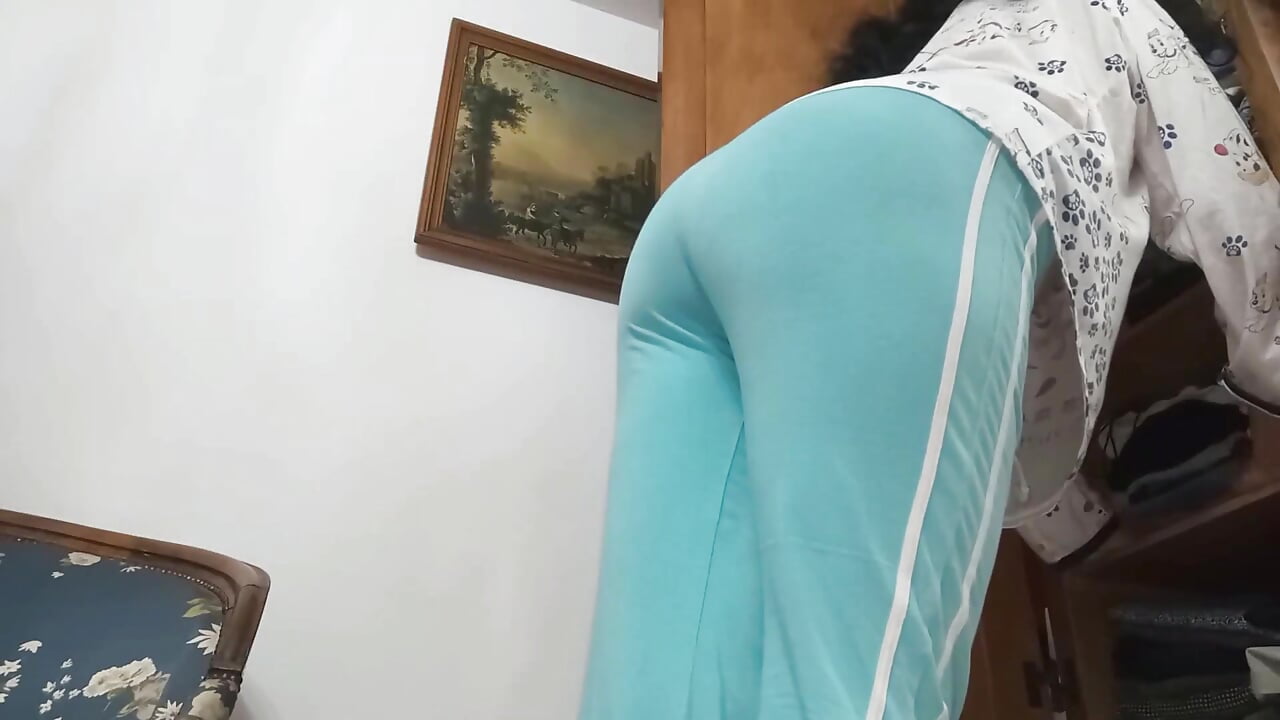 Stepmom MILF Caught While Cleaning the Closet and Fucked in Her Big Ass