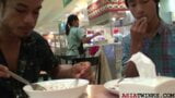 Twink, Asiatin in Missionarsstellung beim Date nach Blowjob ohne Gummi snapshot 2
