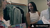 Transfixed - muhteşem trans Erica Cherry lezbiyen en iyi arkadaşlar Lexi Lore ve Alexis Tae ile üçlü seks yapıyor snapshot 3