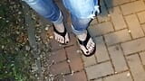 Pies sexy y chanclas de látex snapshot 2