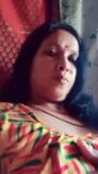 Aunty video calling snapshot 4