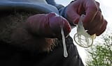 Доминантный мужик заставляет воображаемого друга сосать и много спермы в презервативе snapshot 19