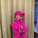 Nicki Minaj epic cleavage snapshot 1