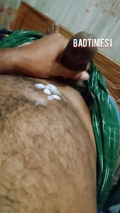 Horny young man want cum tribute on  bubble butt latina sexy aunty face.