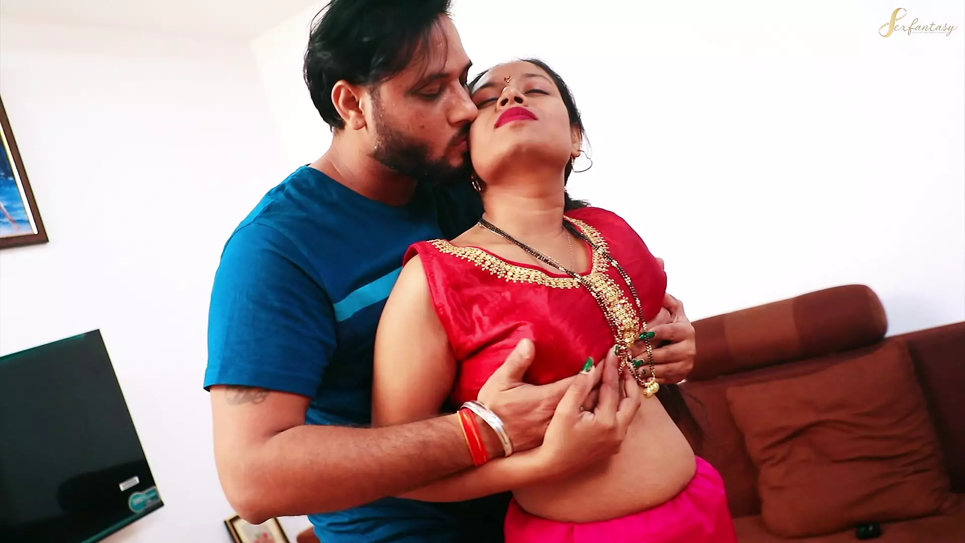 Sexy Wife Apne Husband Ke Friend Se Chudwati Hai feat. Setup movie |  xHamster