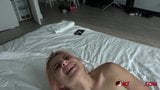 Traviesa adolescente tatuada haciendo su primer solo en cámara snapshot 12