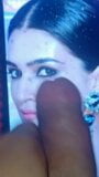 Богиня Kriti Sanon получает сперму в душе и члене snapshot 3