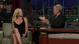 Charlize Theron - spettacolo in ritardo con David Letterman (2008) snapshot 8