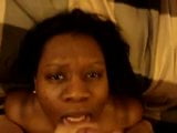 Volle Gesichtsbesamung für schwarze Frau mit schlaffen Titten snapshot 3