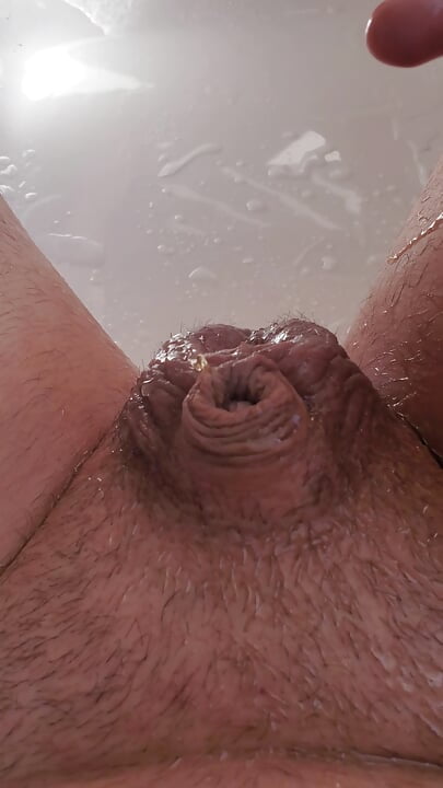 Pee on my self in bath