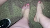Abspritzen, Zusammenstellung auf BBW-Latina-Füßen (Sperma auf Füßen) (pink1) snapshot 8