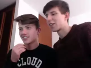 Two Cute College Cam Boyz Sucking Cock: Gay Couple Porn | xHamster