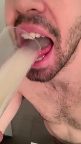 Ein Gro es Glas Dickes Sperma Zu Haben XHamster