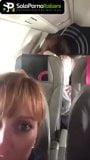 Když letíte ve třídě šukání - přistižena při šukání v letadle snapshot 4