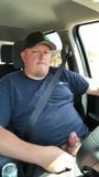 Masturbation d un chub dans une voiture snapshot 5