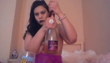 Ginger Paris deepthroat botol wain & blowjob snapshot 1