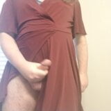 Crossdresser gordo esfrega seu pau pequeno snapshot 6