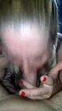 Blonde MILF gibt Blowjob snapshot 12