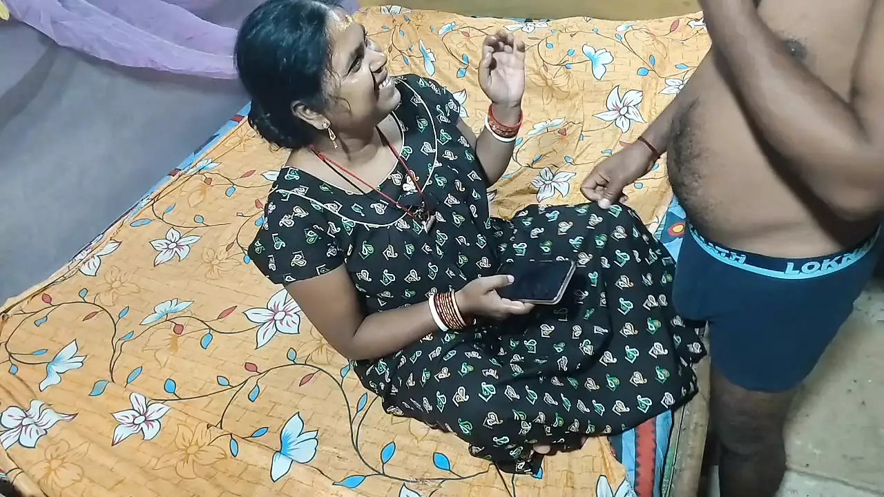 Indian Hot Aunty Fucking Video: Blowbang Blowjob Porn