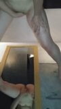 Stehende Masturbation der jungen Frau 2 snapshot 8