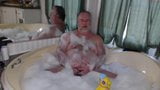 Tubby-Papi in der Wanne snapshot 12