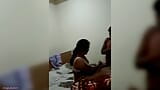 Tamil Lanja fodida com meio-irmão em hotel - vídeo viral com grandes seios naturais snapshot 9