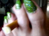 Ejaculare feminină cu degetele verzi fierbinți snapshot 1