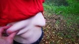 Lamiendo las tetas cerca del estanque en el bosque snapshot 4