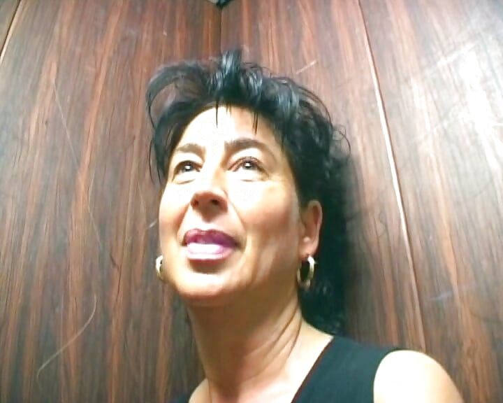 Old German lady eating cum in the basement