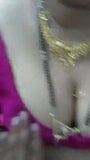 Mujer casada muestra tetas snapshot 1