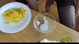 Leche en fetiche de comida: ¡disfrutando de la salsa especial de papas fritas! snapshot 13