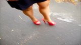 High Heels Walk - unsere Sie auf dem Parkplatz A45 snapshot 5