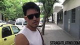 Latino heterosexual tiene su primera experiencia a pelo gay snapshot 2