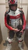 Leatherbiker neukt en vult gevechtslaars met sperma snapshot 6