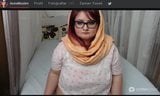 Pertunjukan pantat dan payudara muslim Asira 2021-04-03 16-33 hd snapshot 14