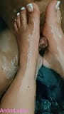 Footjob dans l’eau snapshot 9