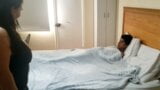 Madrasta compartilhando a cama com o enteado snapshot 3