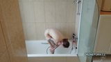 Lana sous la douche snapshot 9