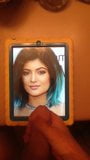 Kylie Jenner заставляет меня кончить snapshot 1