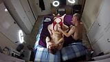 Część druga: dzielenie się moją gorącą dziewczyną z przyjacielem. prawdziwe życie swingersów w trójkącie bi mmf amatorskiego domowego seksu wideo snapshot 12