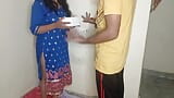 Khaane Ka Paisa Ke Badle Delivery boy Ke Sath Chudai kiya snapshot 2