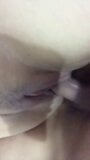 Une femme asiatique squirte deux fois en se faisant baiser par son homme snapshot 14