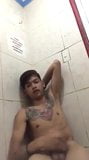 pinoy twink JO in bathroom for cam (1'49'') snapshot 1