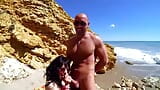 Trío de intimidad sexual con Raquel Love y Charlotte De Castille follando con coños mojados de placer en la playa snapshot 3