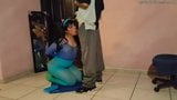 Hispanischer Transvestit lutscht einen Schwanz snapshot 8