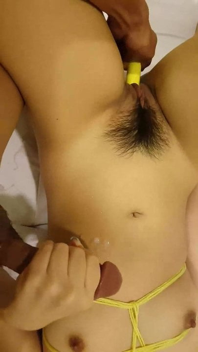 Pasangan Singapura melancap antara satu sama lain