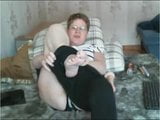 Old Lady teases in leggings then cums snapshot 4