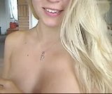 Webcam - hete blondine biedt zichzelf aan snapshot 3